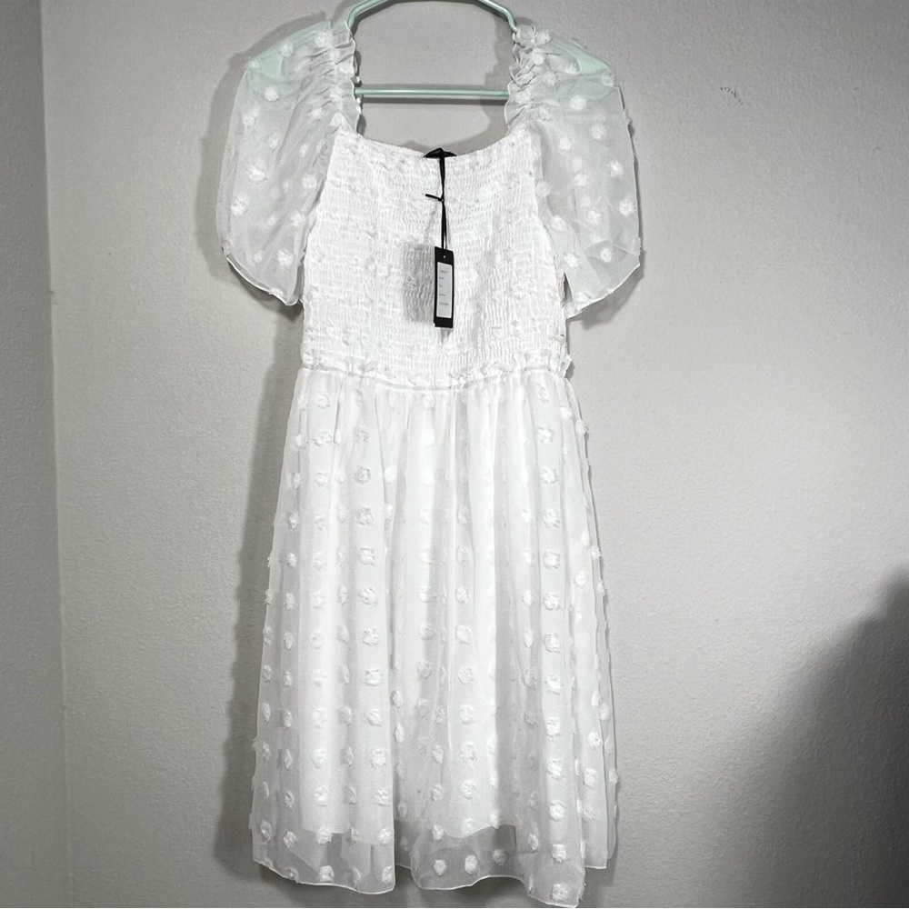 Elegant White Puff Sleeve Dress